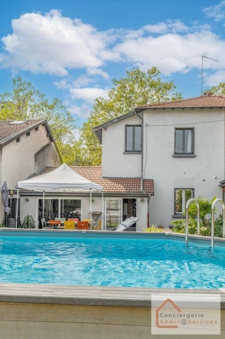 Maison A Lyon Parilly Avec Piscine, Jardin, Parking Prive & Proche Eurexpo Vénissieux Exterior foto